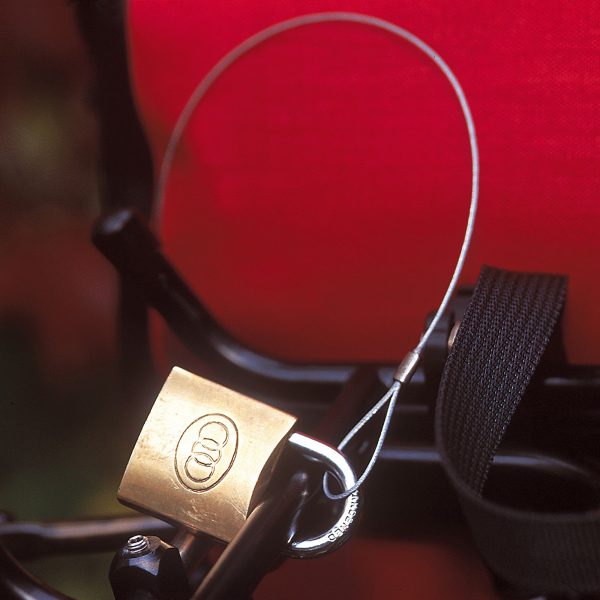 Cable de acero con lazo, para cerrar y asegurar maletas marca orlieb modelo ANTI-THEFT DEVICE QL2-3-3