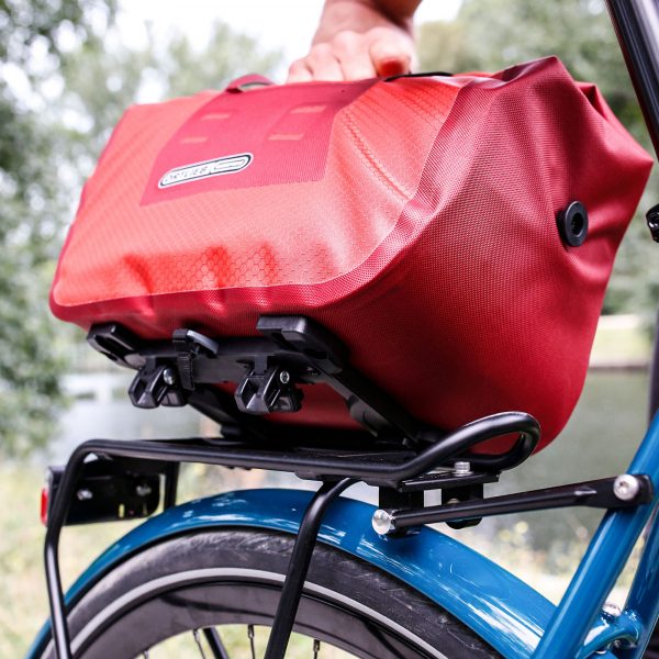 Maletero impermeable para bicicleta marca ortlieb modelo Trunk Bag RC color rojo-4