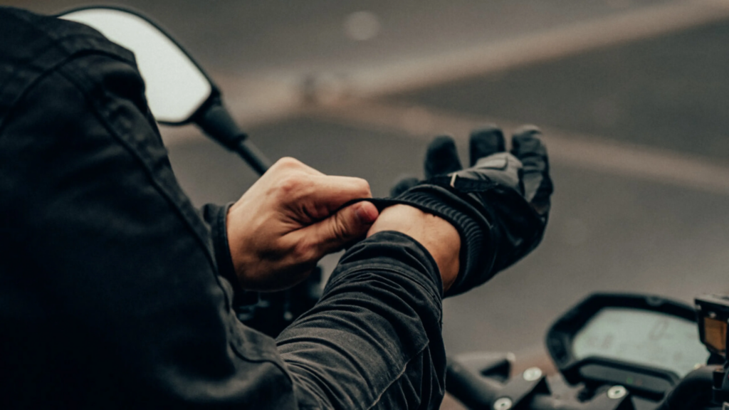 Guantes de moto: ¿por qué tan indispensables? Estilo, seguridad y confort